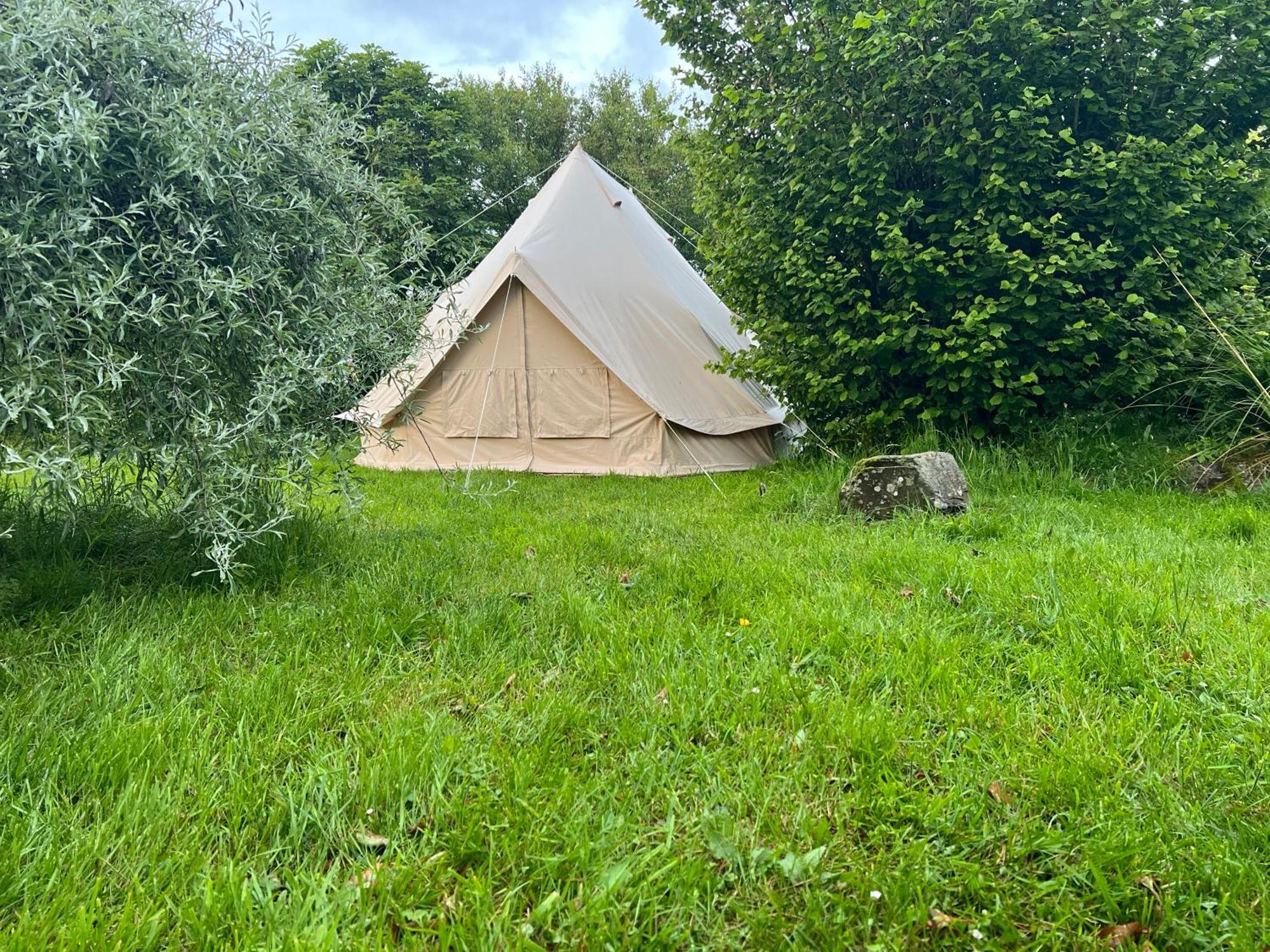 Bluebell Tent At Ballyward Croft Ardkeen Eksteriør bilde