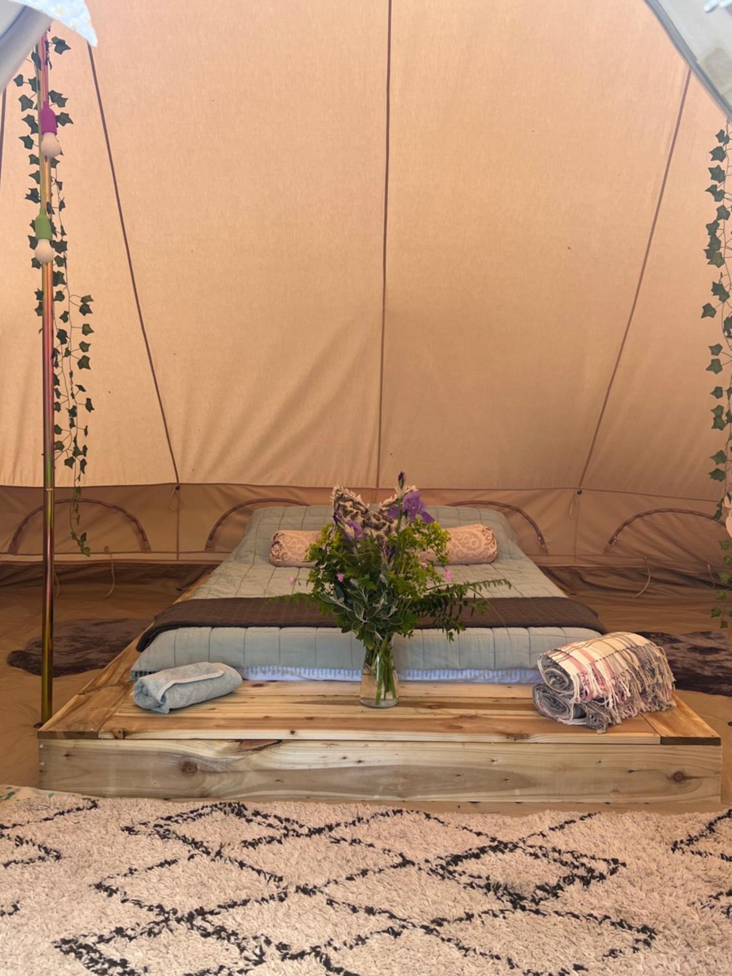 Bluebell Tent At Ballyward Croft Ardkeen Eksteriør bilde
